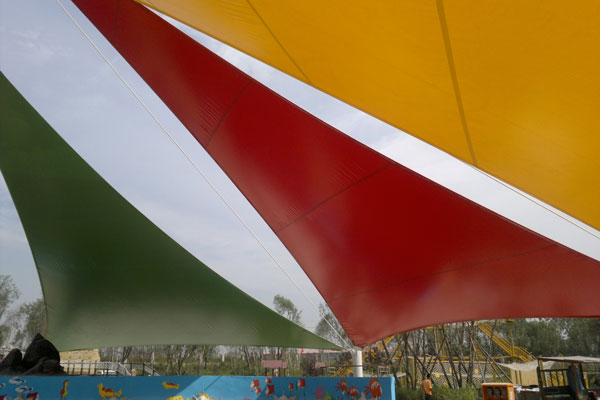 膜材加工成多種顏色對(duì)價(jià)格的影響